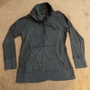 ⭐️ Eddie Bauer Women’s Top Size Large